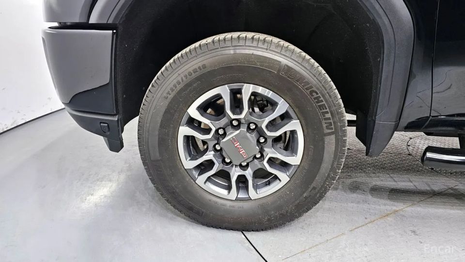 GMC Sierra