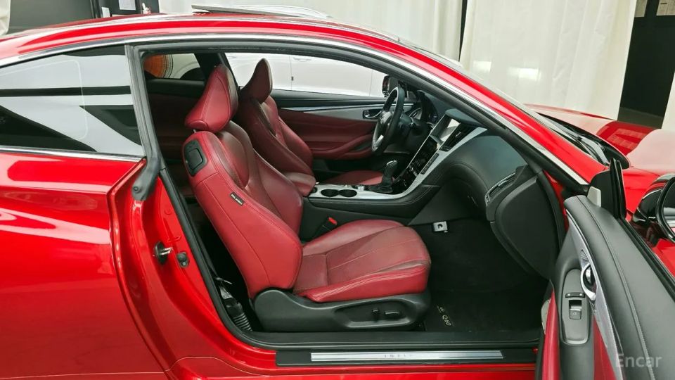 Infiniti Q60