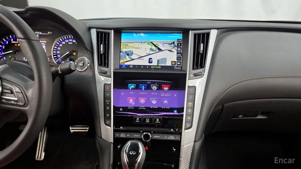 Infiniti Q60