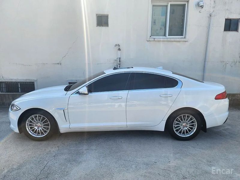 Jaguar xf