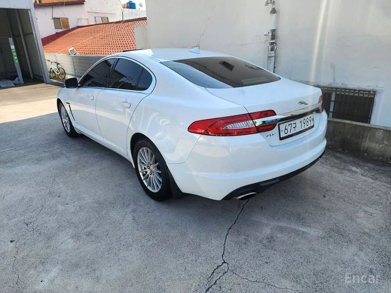 Jaguar xf