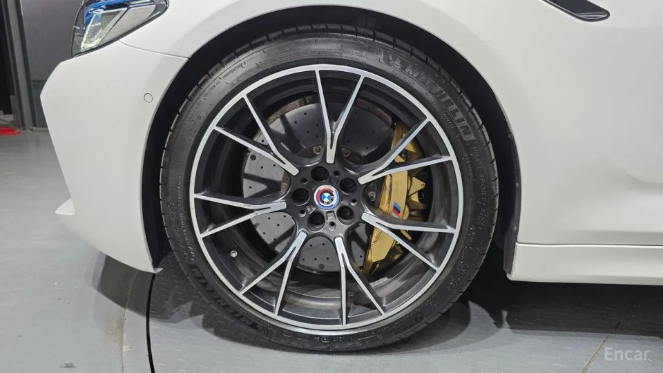 BMW M5