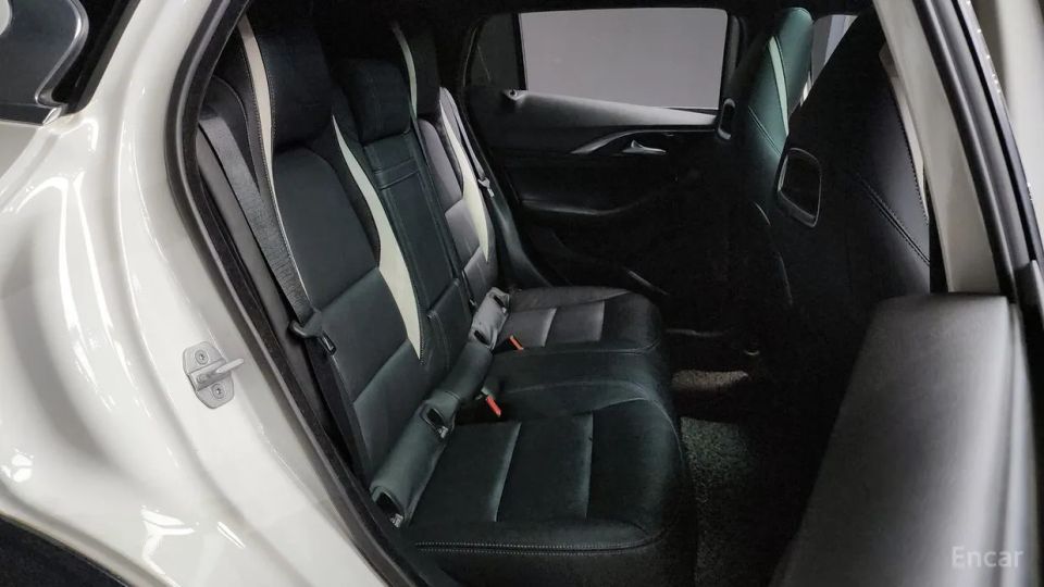 Infiniti Q30