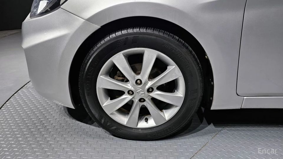 Hyundai Accent