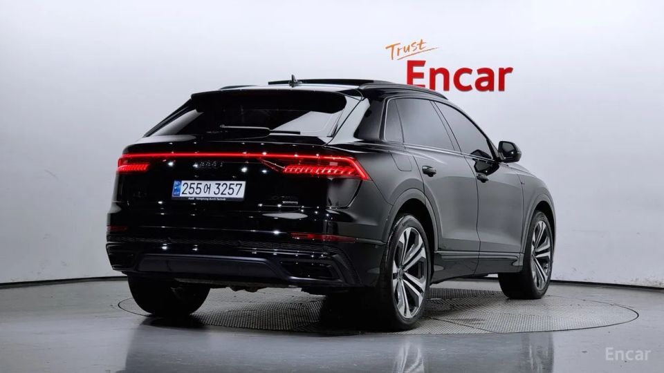 Audi Q8