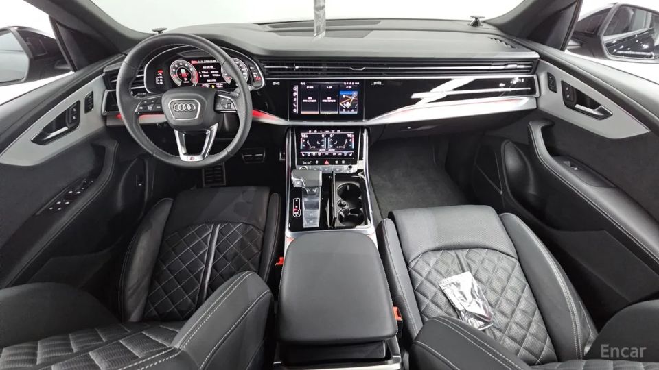 Audi Q8
