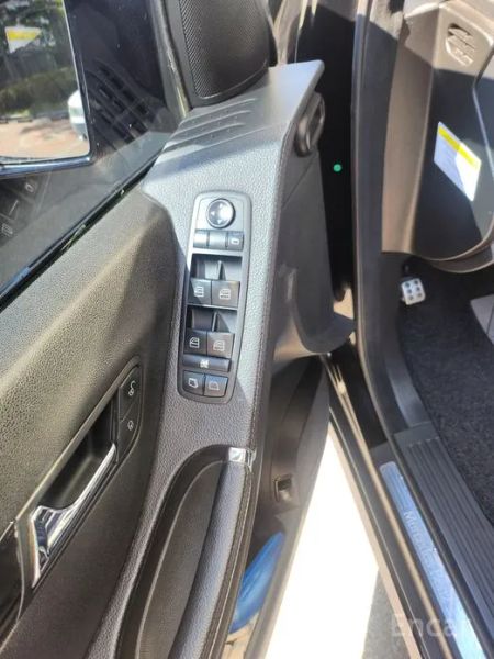 Mercedes-Benz R-Class