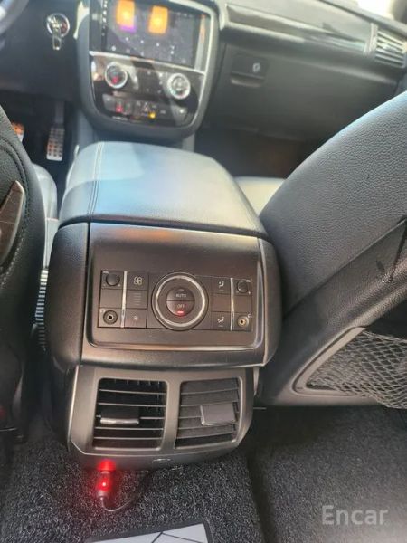 Mercedes-Benz R-Class
