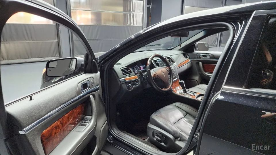 Lincoln MKS