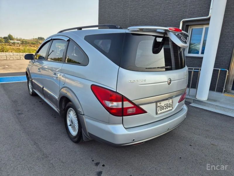 KG_Mobility_Ssangyong Rodius