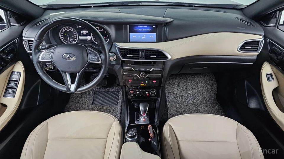 Infiniti QX30