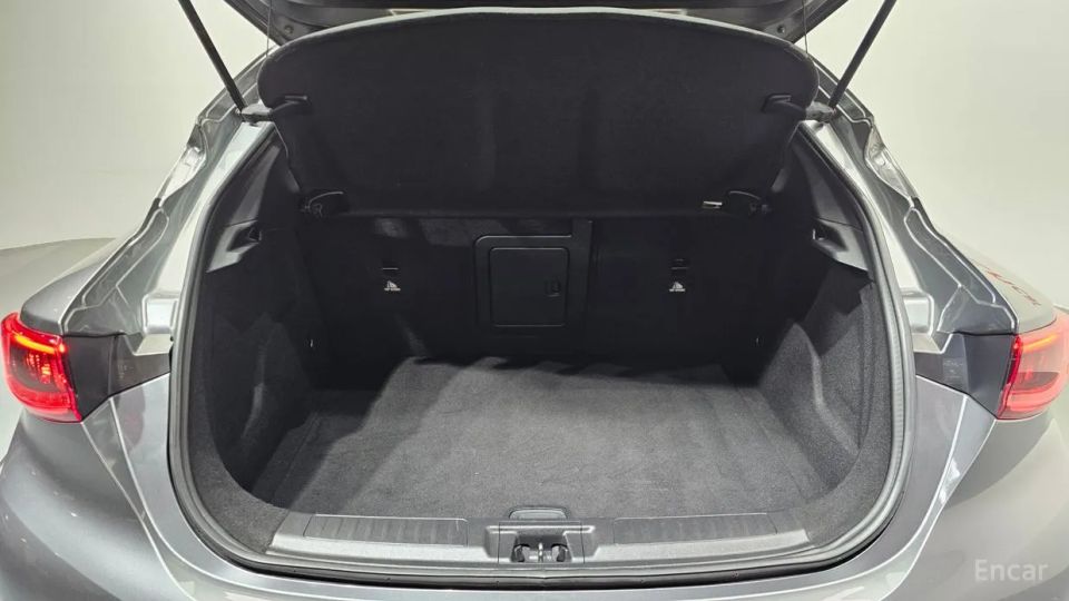 Infiniti QX30