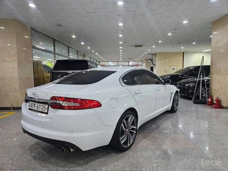 Jaguar xf