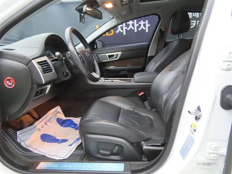 Jaguar xf