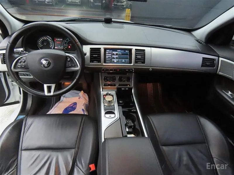Jaguar xf