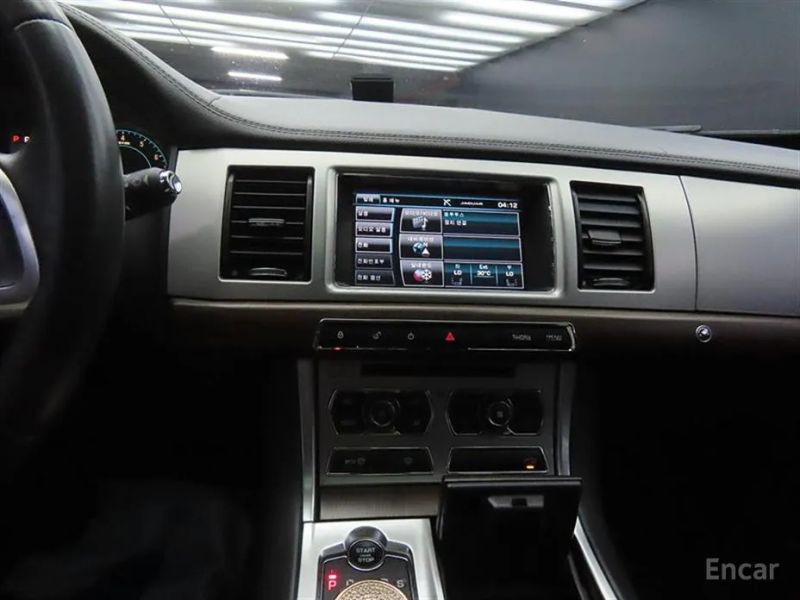 Jaguar xf