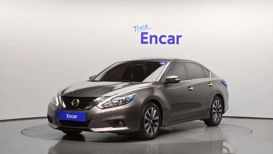 Nissan altima