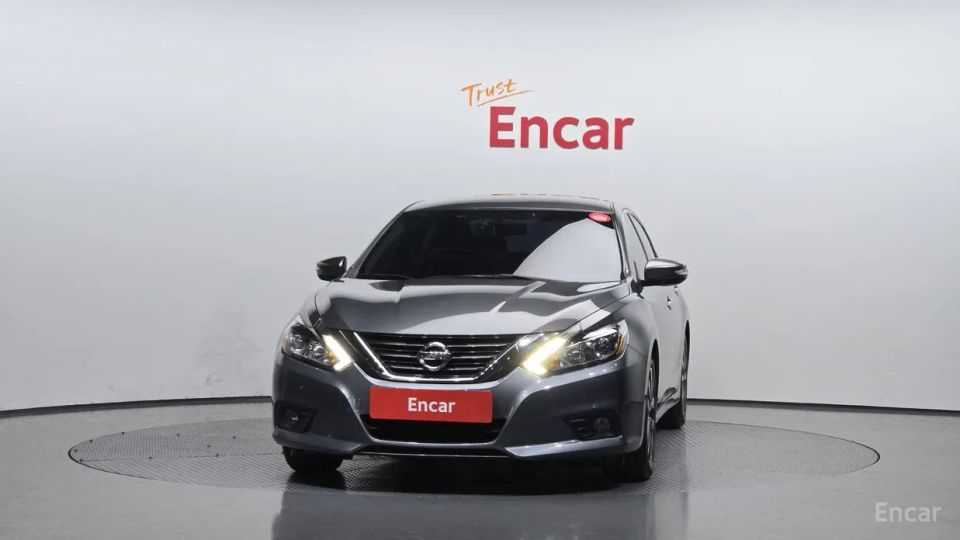 Nissan altima