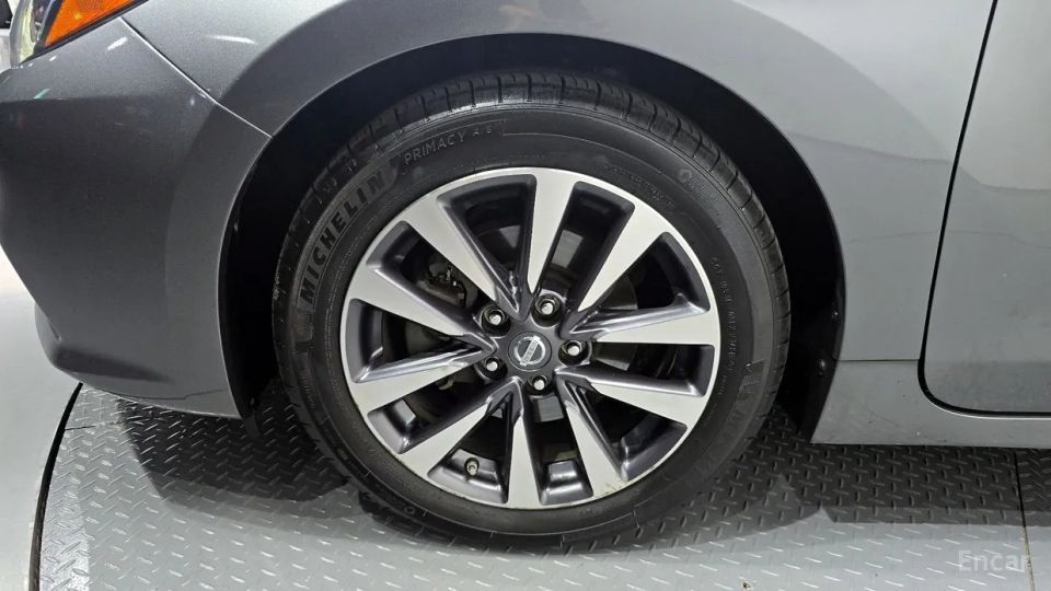 Nissan altima