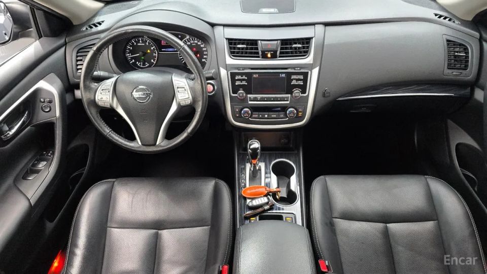Nissan altima
