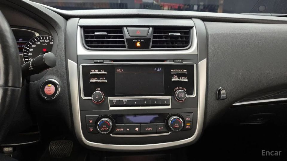 Nissan altima