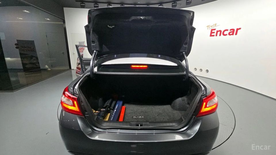 Nissan altima