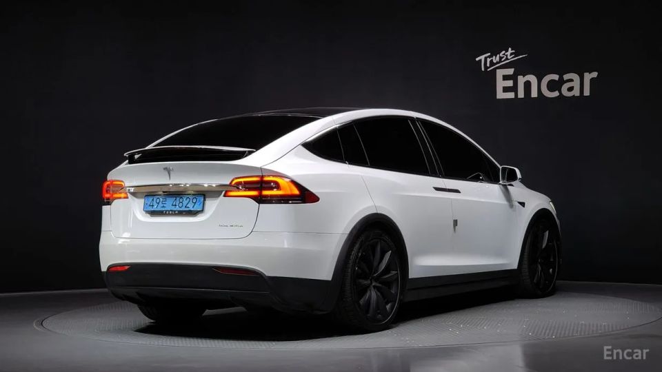 Tesla model-x