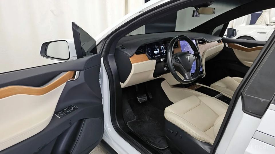 Tesla model-x