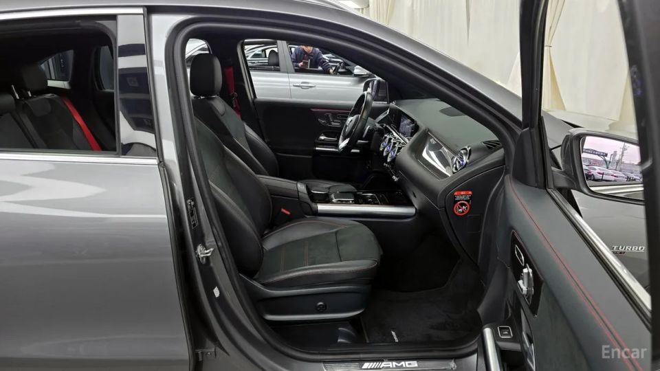 Mercedes-Benz GLA-Class