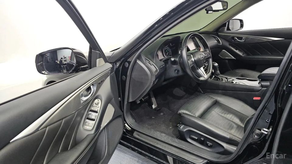 Infiniti Q50
