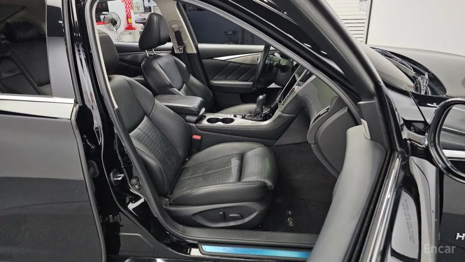 Infiniti Q50