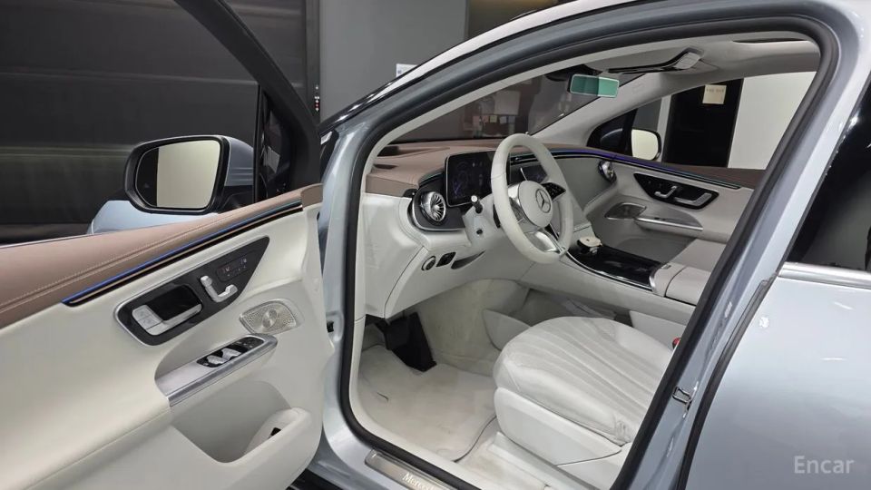 Mercedes-Benz EQE