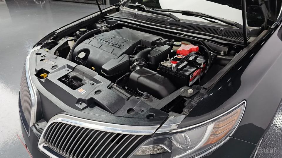 Lincoln MKS