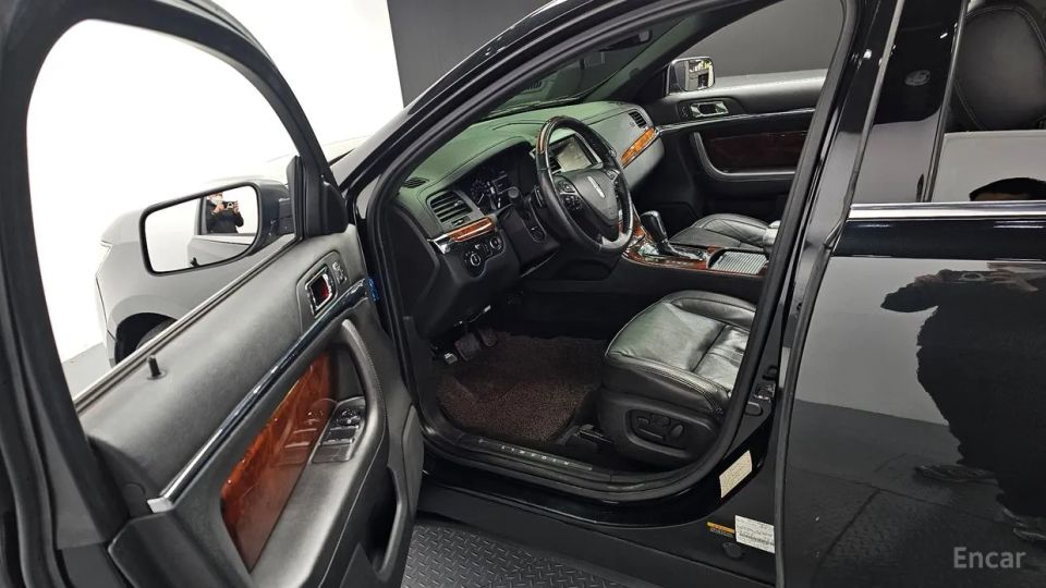 Lincoln MKS