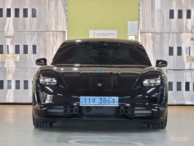 Porsche Taycan