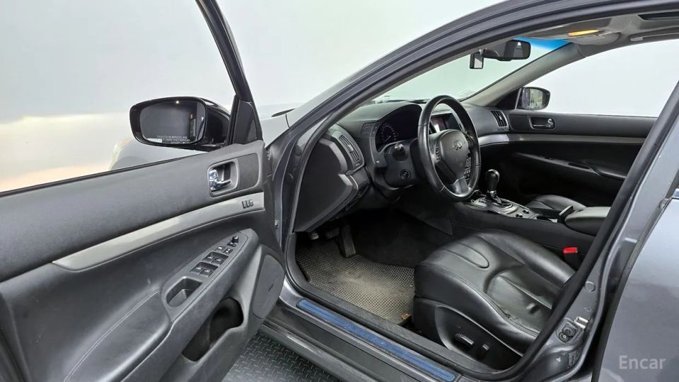 Infiniti G