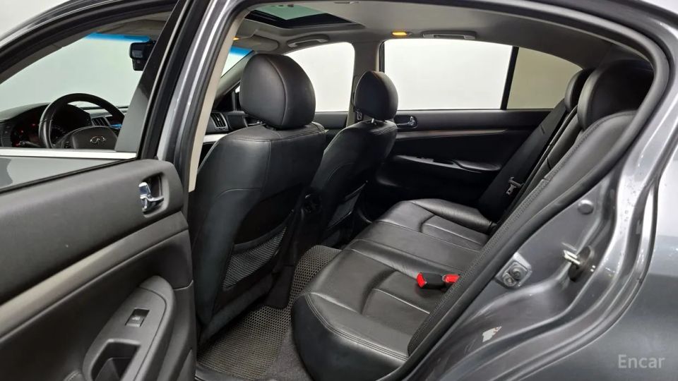 Infiniti G