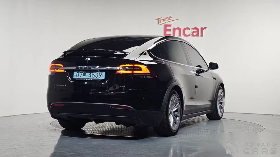 Tesla model-x