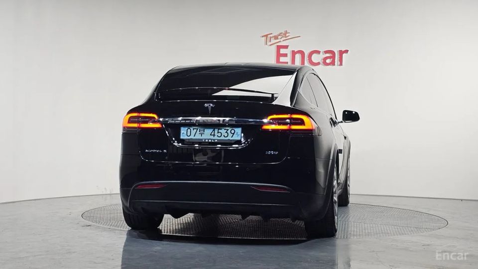 Tesla model-x