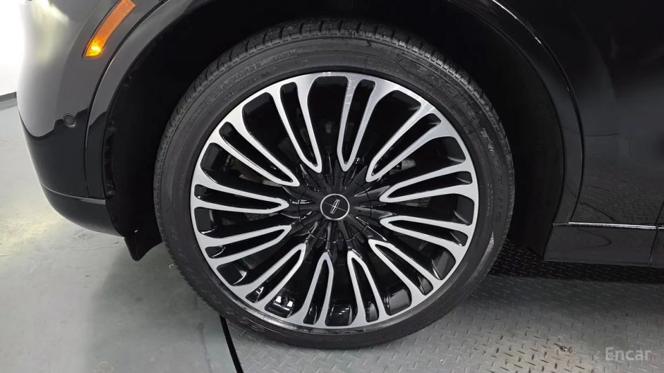 Lincoln Aviator