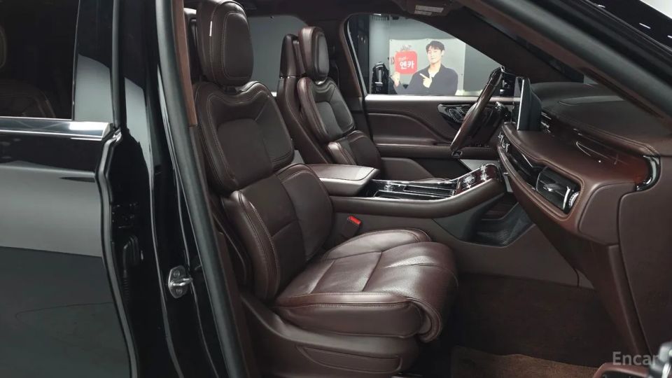 Lincoln Aviator