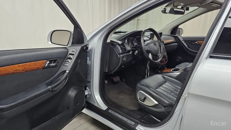 Mercedes-Benz R-Class