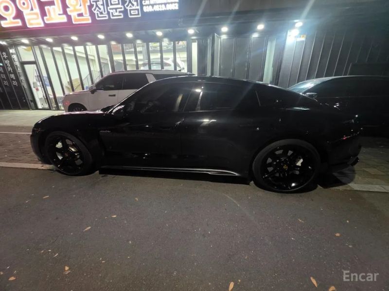 Porsche Taycan
