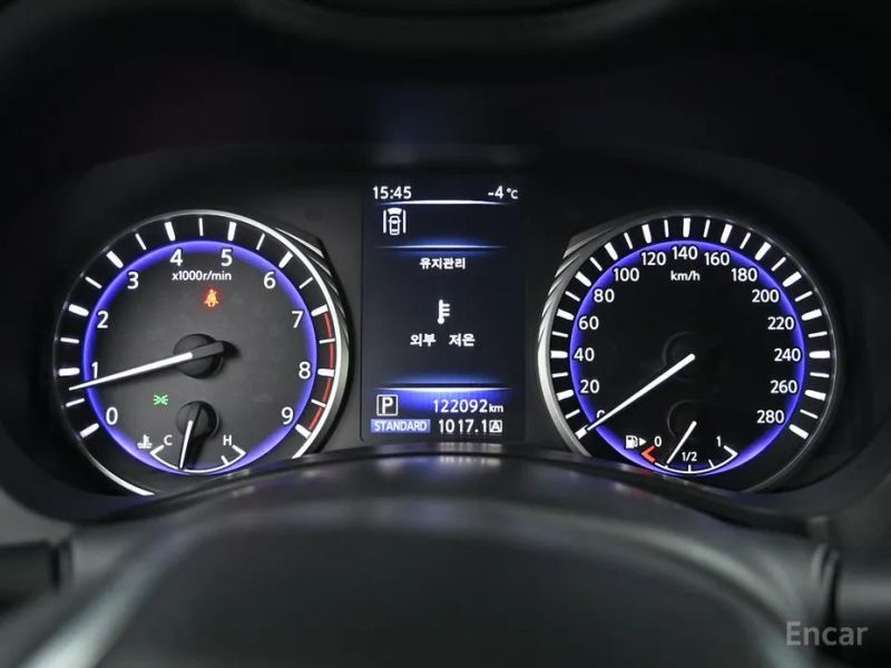 Infiniti Q60