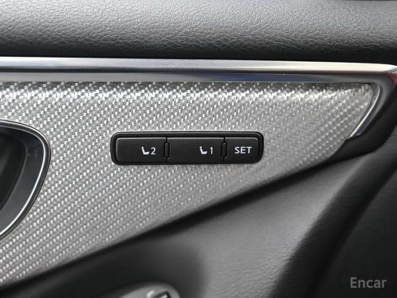 Infiniti Q60