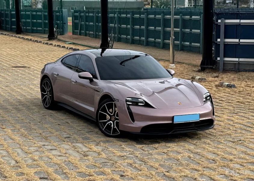 Porsche Taycan