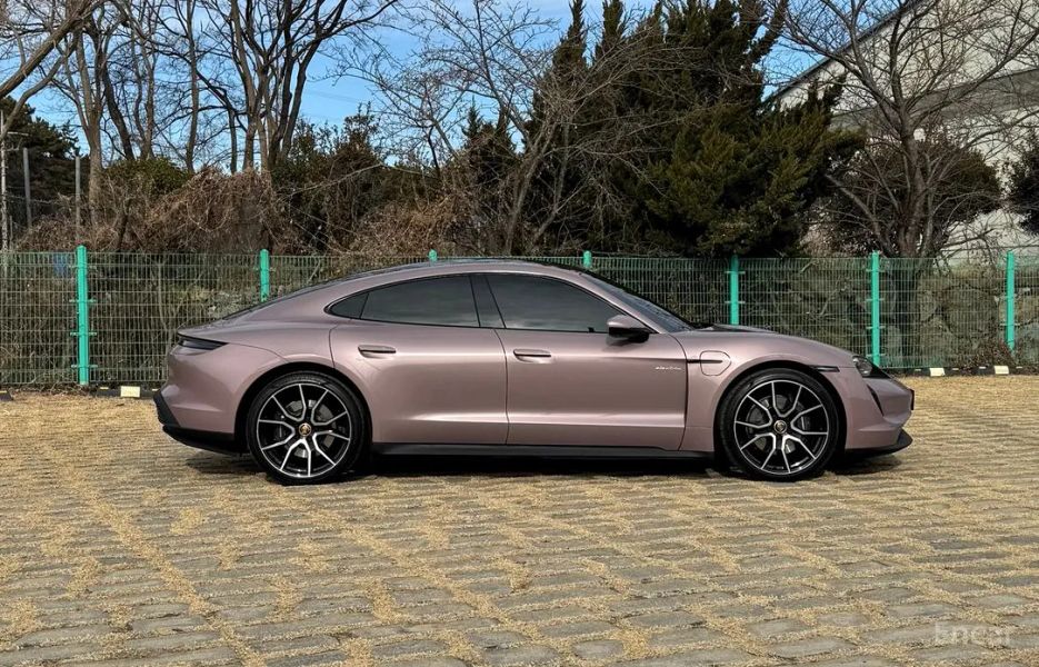 Porsche Taycan