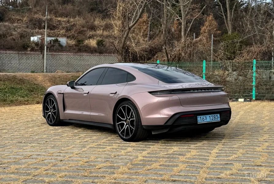 Porsche Taycan