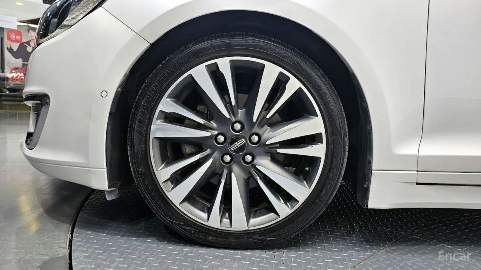 Lincoln MKZ