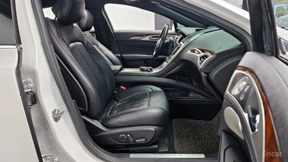 Lincoln MKZ